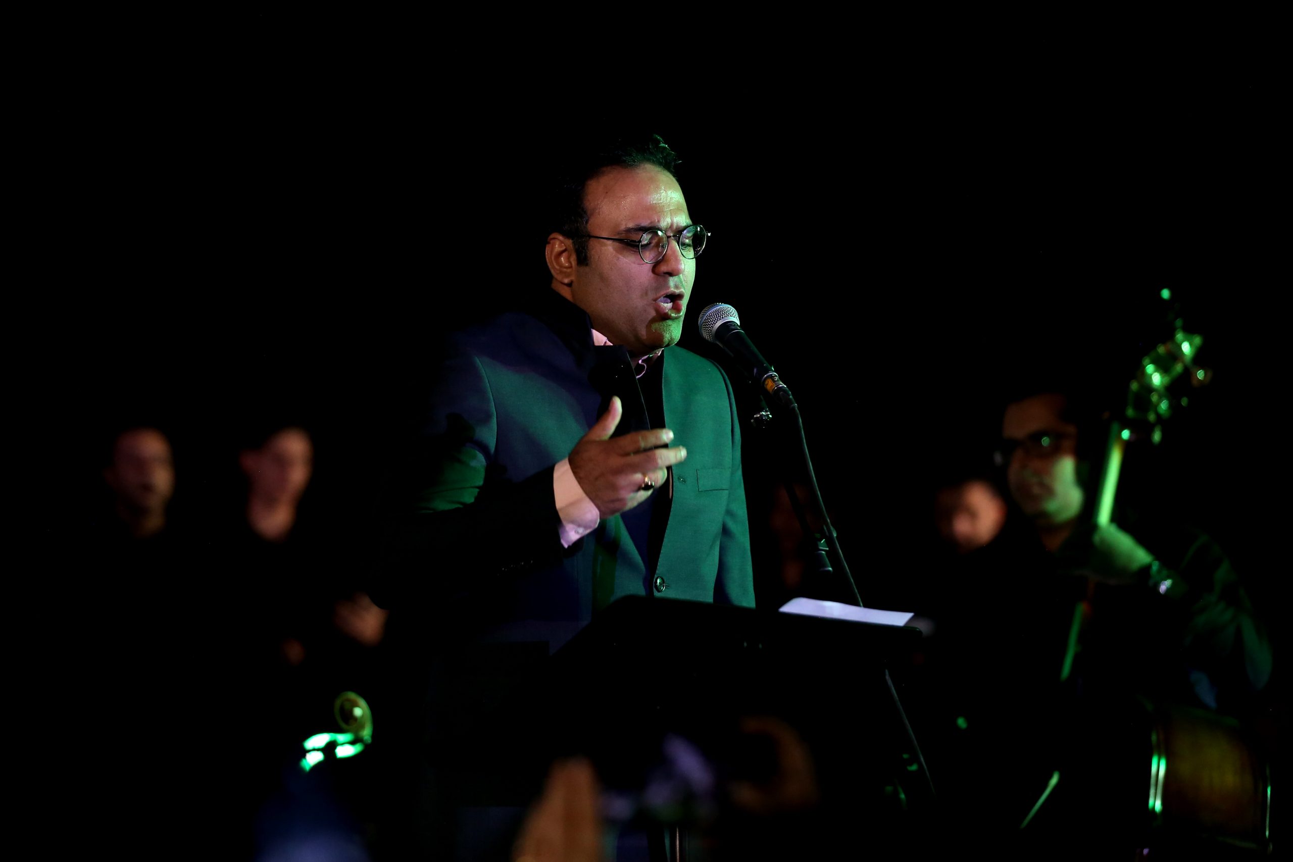 رونمایی از مجسمه رستم و اژدها